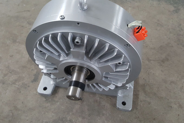 單出軸機(jī)座磁粉制動(dòng)器主要特點(diǎn)概述